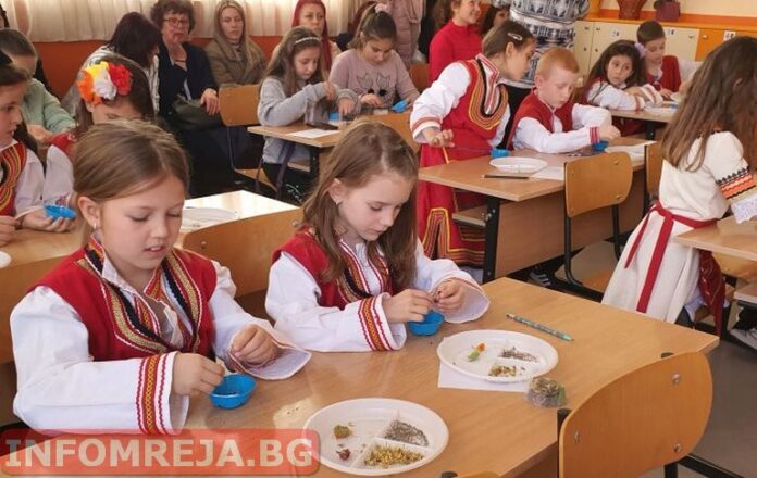 Училища в страната черпят от богатия опит на Първо ОУ - Гоце Делчев