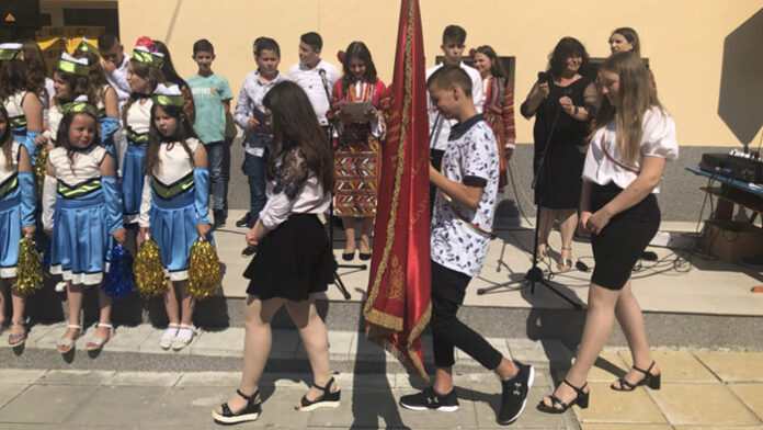 Училището в Буково отбеляза патронния си празник и тържествено закри учебната година