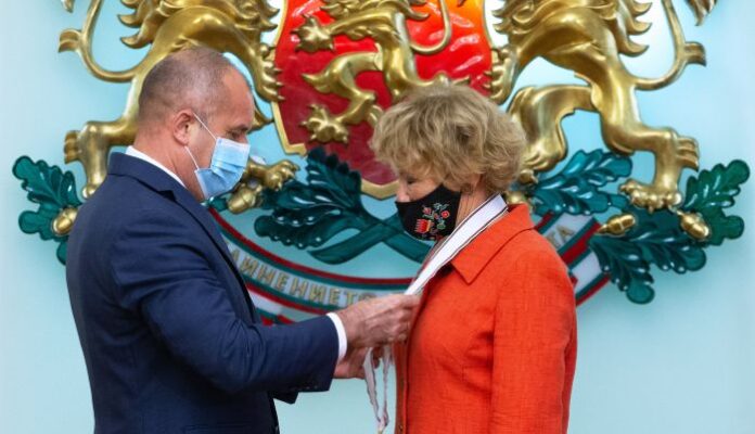 Удостоиха с орден „Мадарски конник“ посланика на Кралство Нидерландия у нас