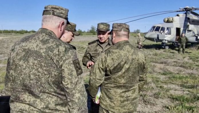 Украйна обяви официално първи успехи край Бахмут