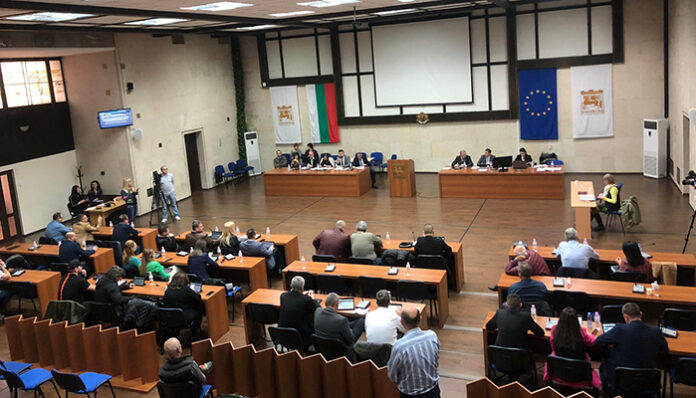 Увеличиха субсидиите на ОФК „Пирин“