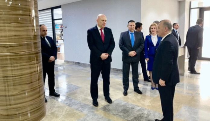 В Азербайджан Гешев се оплака от закриването на спецпрокуратурата у нас
