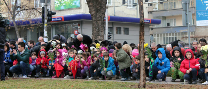 В Благоевград почетоха 140-годишнината от гибелта на Левски