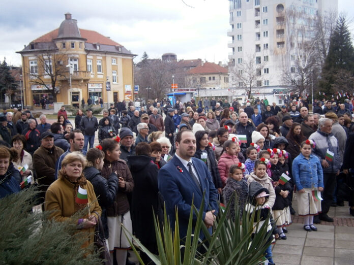 В Дупница отбелязаха 3 март