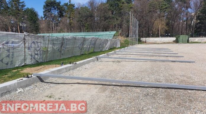 В Гоце Делчев изграждат още едно футболно игрище