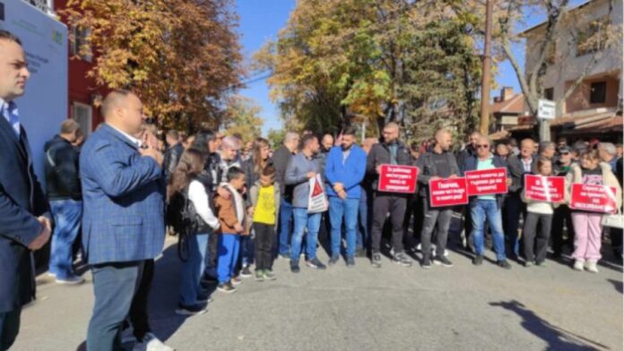 В Катуница излязоха на протест заради замърсения въздух