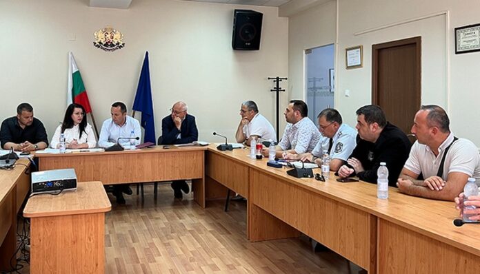 В Кюстендил се борят със змиите