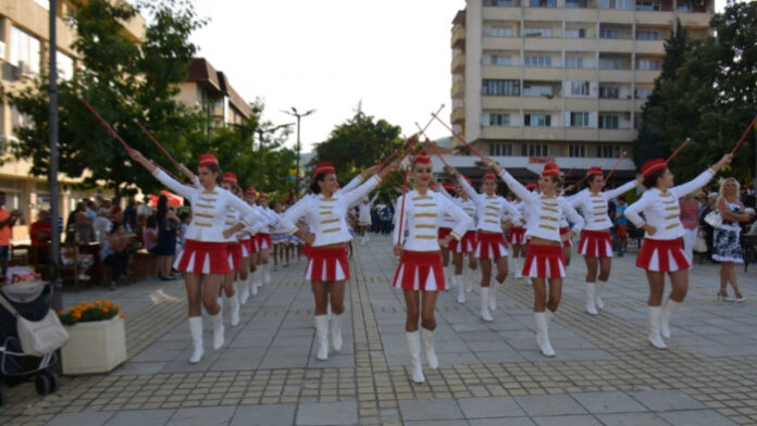 В Симитли започват тържествата