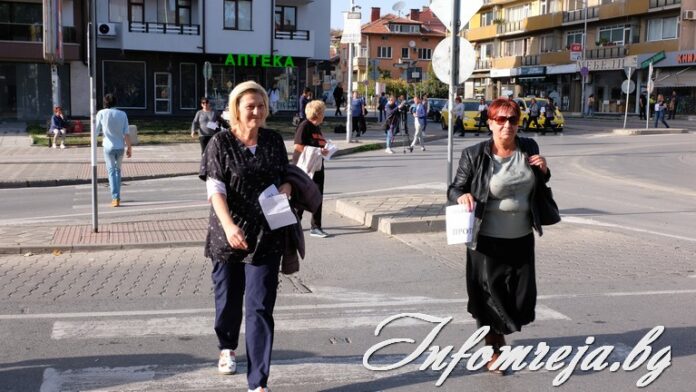 В знак на протест: Медици блокираха кръгово кръстовище в Благоевград