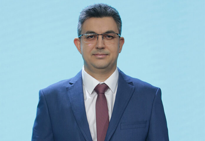 ВАК е предала дисертацията на Пламен Николов без задължителната информационна карта