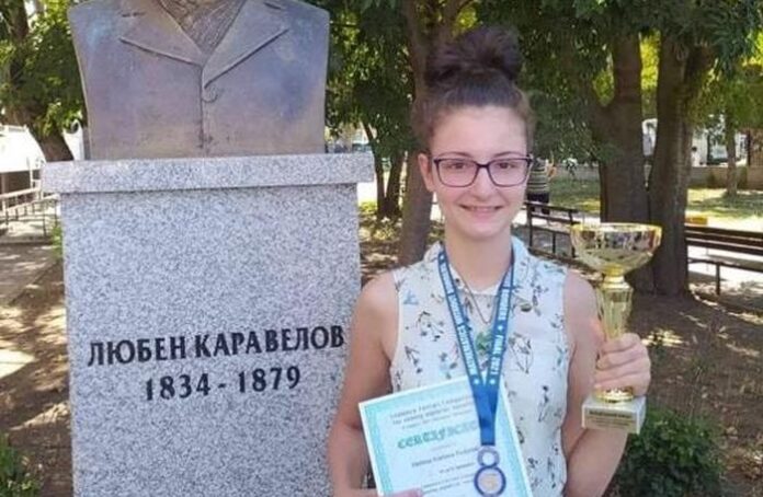Ванеса Фудулска е вицешампион в математическия конкурс по решаване на алгебрични уравнения