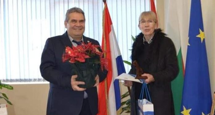 Василка Николова стана „Пазител на традицията“ в Радомир