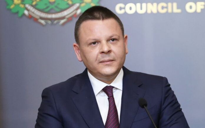 Вицепремиерът Алексиев: Очакваме близо 130 млн. лв. в бюджета от мобилните оператори
