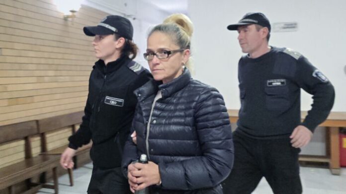 Вицепрезидентът Илияна Йотова помилва Десислава Иванчева