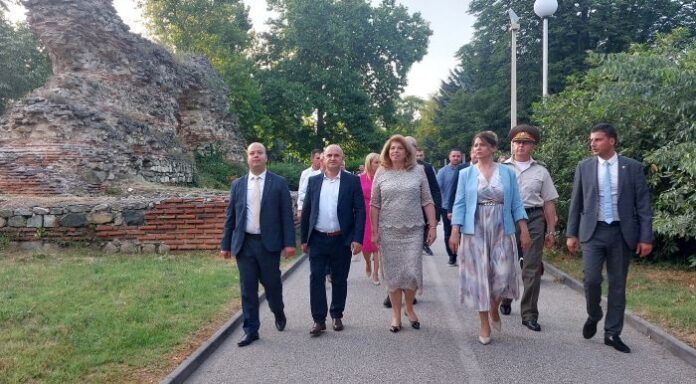 Вицепрезидентът: Остава надеждата България да има добро и силно правителство