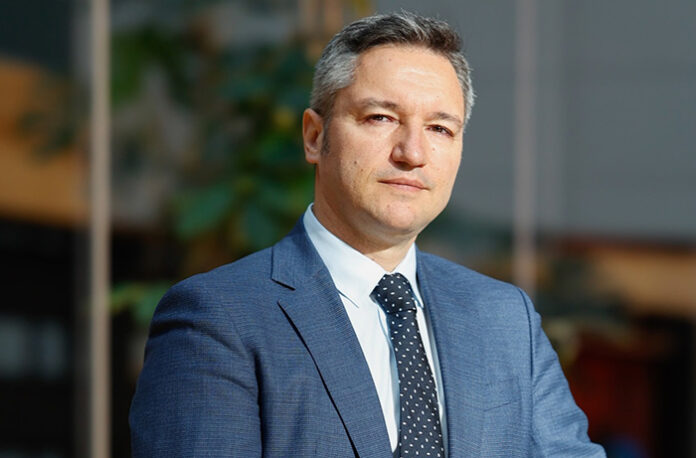 Вигенин: Отговорност на партиите е да си говорят и да търсят решения на кризата