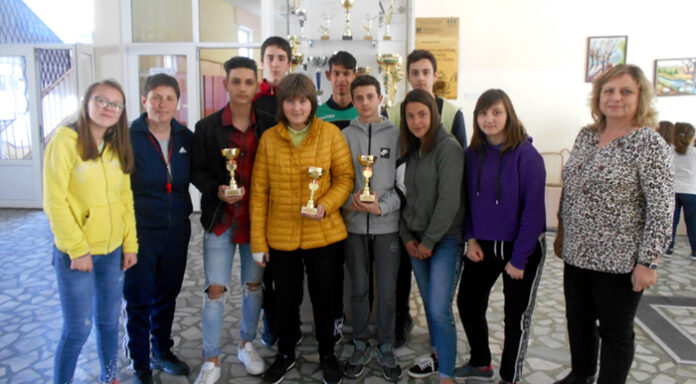 Витрината „Спортна слава“ в Трето ОУ – Гоце Делчев