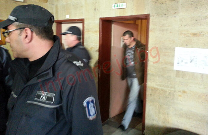 Вкараха в болница един от задържаните за убийството на Отвертката в Дупница