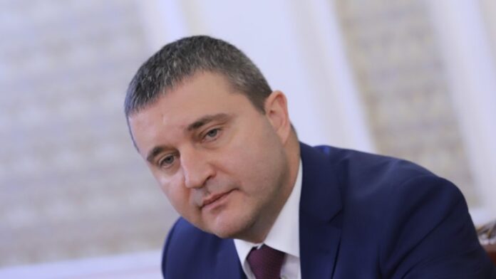 Владислав Горанов: Темата с автомобила на лизинг не може да ме омаскари