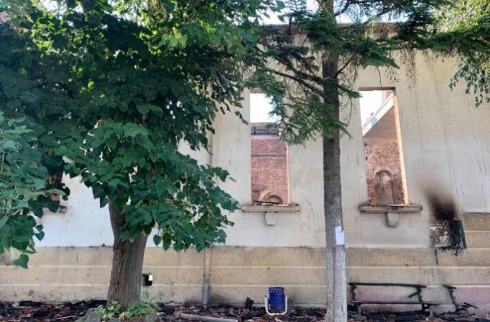 „Вместо цветя – благотворителност“ за изгорялото читалище в село Катрище