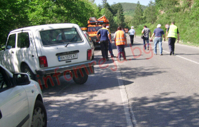 Водач пострада след скок в движение от горящ камион