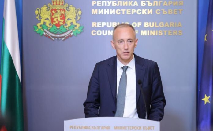 Вълчев предлага законодателни промени! Кметовете да обявяват неучебни дни след съгласуване с МОН