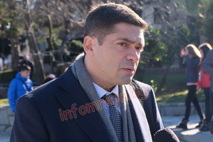 Външният ни министър привика посланика на РСМ заради Андрей Ковачев