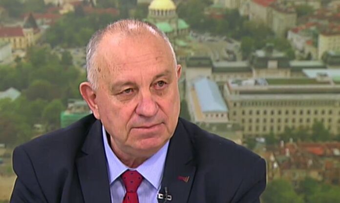 Въвеждат локдаун при над 1 000 заразени на 100 хил. души и запълване на неинтензивните легла