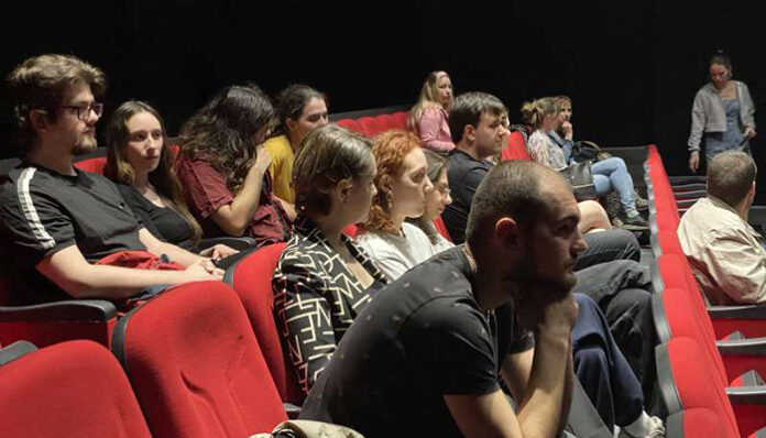 Възпитаничка на ЮЗУ представи дебютния си късометражен  филм