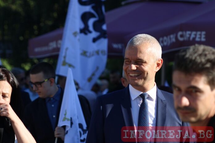 „Възраждане“ е против „отрязването“ на Радев от ДАР, ДАТО и ДАНС