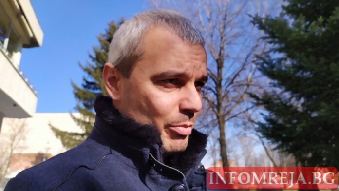 Възраждане събра близо 350 000 подписа за референдума за еврото