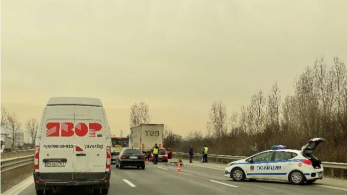 Възстановено е движението по магистрала 