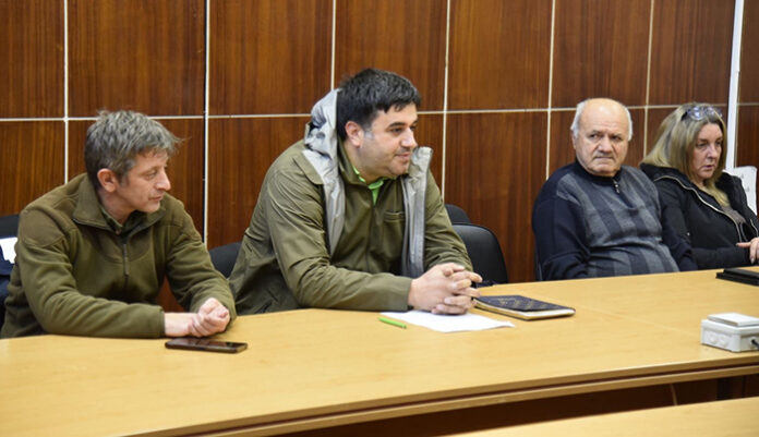 Възстановяват опожарените през лятото гори край Сенокос