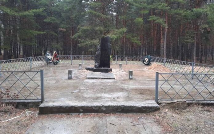 Възстановяват паметника на хан Кубрат в Мала Перешчепина