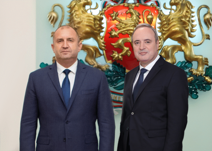 Вземете пуканките! Радев и Герджиков на дебат в четвъртък по БНТ