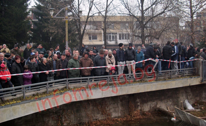 За трета година Андон Балтаджиев вади кръста в Гоце Делчев