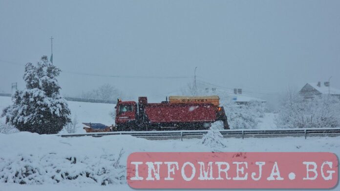 Забраниха движението на камиони по 