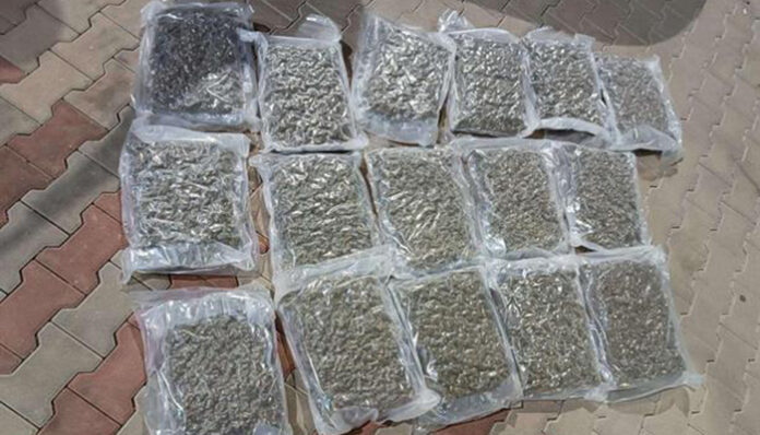 Задържа двама с 30 килограма марихуана на паркинг в София