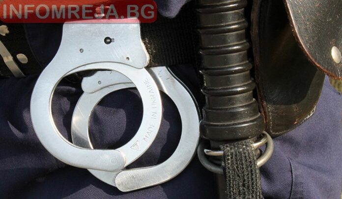 Задържаха 65-годишна от Гоце Делчев с 5 вейпа с канабис
