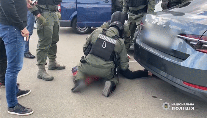 Задържаха Евелин Банев-Брендо в Украйна