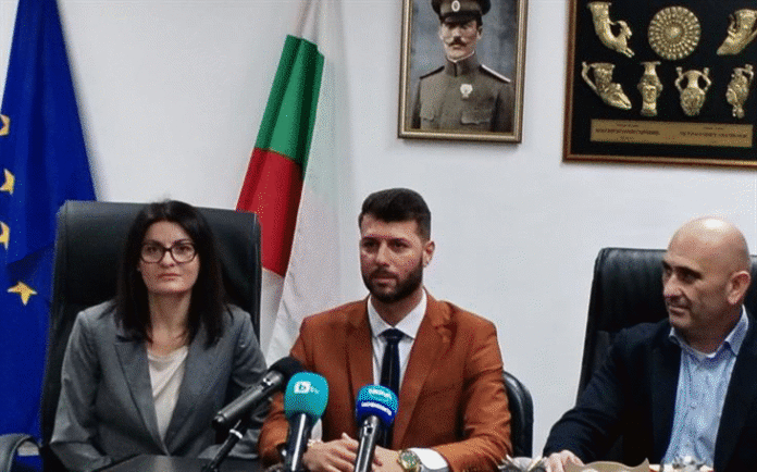 Задържаха извършител на няколко телефонни измами