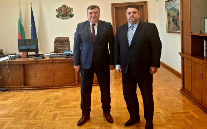 Зафиров: Очакваме правата