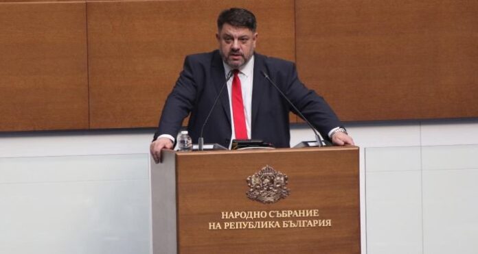 Зафиров: Разработва се нова национална програма за саниране
