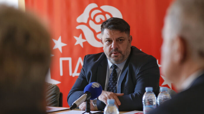 Зафиров: Така предложеният референдум въобще не трябва да влиза в НС