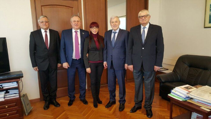 Зам.-председателят на ПГ на ГЕРБ Красимир Велчев и депутатът Даниела Савеклиева на официално посещение в Москва