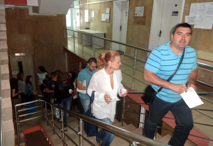 Запечатаха символично асансьора в Областната управа в Благоевград