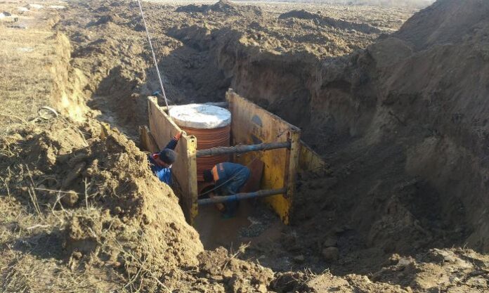 Започна монтирането на новия колектор за отпадни води в Мосомище