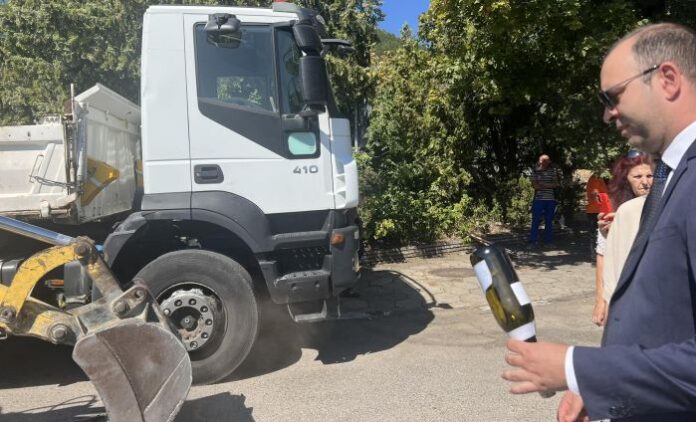 Започна реконструкцията на водопроводната мрежа в село Драговищица