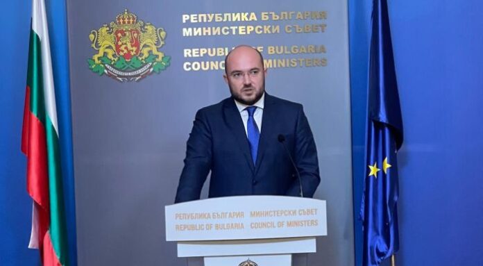 Заради имотната мафия: Министър Георгиев поиска временно отстраняване от длъжност на ЧСИ