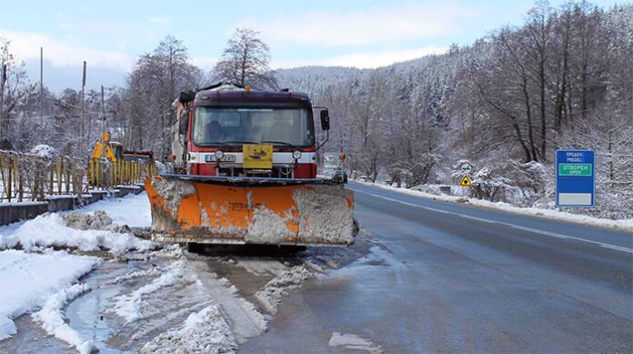 Затвориха „Предел“ за тежкотоварни камиони